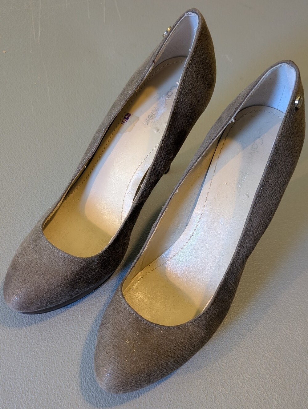 Calvin Klein Brown Textured Almond Toe Pump Heels Sz 8.5M Classic Professional